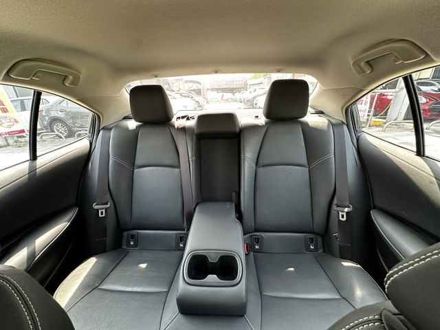 ✨2021年 TOYOTA ALTIS 1.8豪華版✨僅跑2.3萬公里✨倒車顯影✨ACC跟車✨恆溫✨里程保證✨實車實價  第10張相片