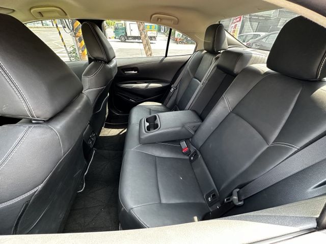✨2021年 TOYOTA ALTIS 1.8豪華版✨僅跑2.3萬公里✨倒車顯影✨ACC跟車✨恆溫✨里程保證✨實車實價  第12張相片