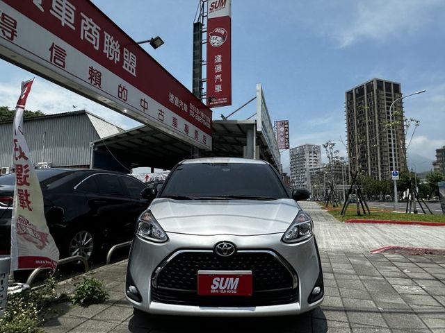 ✨2022年TOYOTA SIENTA✨方向盤快控鍵✨恆溫空調✨中控螢幕✨車道偏離警示系統✨里程保證✨實車實價  第2張相片