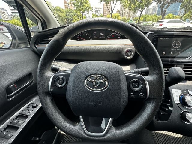 ✨2022年TOYOTA SIENTA✨方向盤快控鍵✨恆溫空調✨中控螢幕✨車道偏離警示系統✨里程保證✨實車實價  第14張相片