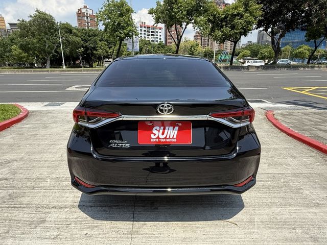 ✨2021年TOYOTA ALTIS 1.8豪華版✨僅跑3.2萬公里✨方向盤快控鍵✨ACC跟車✨恆溫✨里程保證✨實車實價  第5張相片