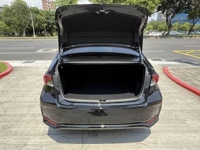 ✨2021年TOYOTA ALTIS 1.8豪華版✨僅跑3.2萬公里✨方向盤快控鍵✨ACC跟車✨恆溫✨里程保證✨實車實價  第13張相片