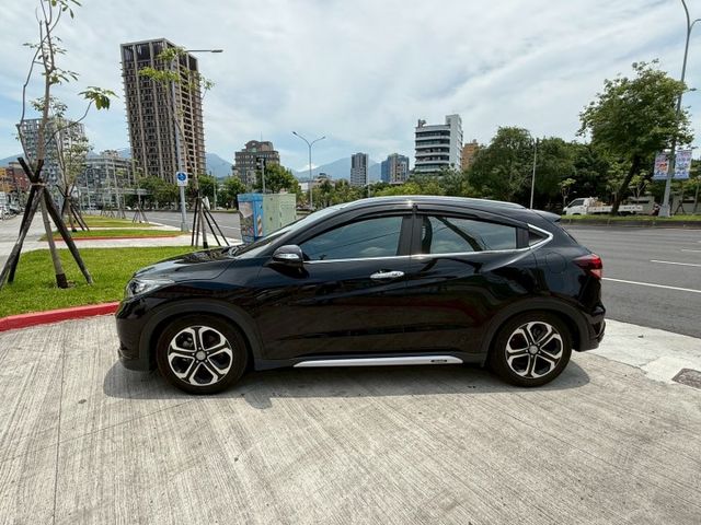 ✨2017年 HONDA HR-V S版✨倒車顯影✨定速✨中控螢幕✨循跡防滑✨恆溫✨里程保證✨實車實價  第7張相片