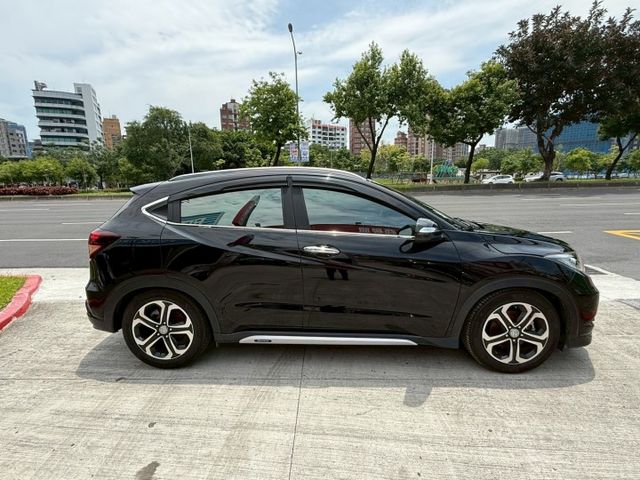 ✨2017年 HONDA HR-V S版✨倒車顯影✨定速✨中控螢幕✨循跡防滑✨恆溫✨里程保證✨實車實價  第8張相片