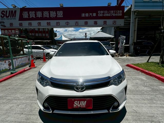 ✨2016年TOYOTA CAMRY 2.0✨倒車顯影✨循跡防滑✨定速✨雙區恆溫✨里程保證✨實車實價  第2張相片