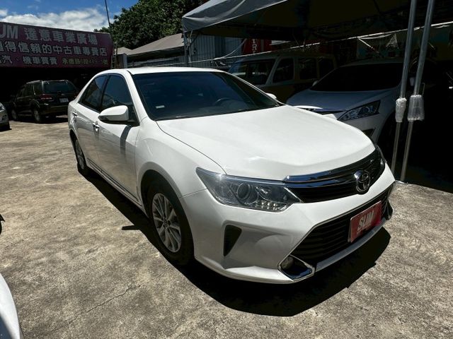✨2016年TOYOTA CAMRY 2.0✨倒車顯影✨循跡防滑✨定速✨雙區恆溫✨里程保證✨實車實價  第3張相片