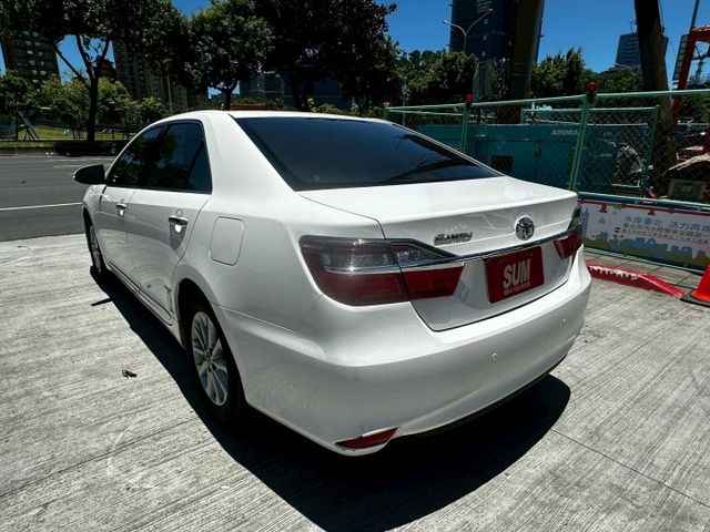 ✨2016年TOYOTA CAMRY 2.0✨倒車顯影✨循跡防滑✨定速✨雙區恆溫✨里程保證✨實車實價  第4張相片