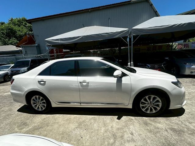 ✨2016年TOYOTA CAMRY 2.0✨倒車顯影✨循跡防滑✨定速✨雙區恆溫✨里程保證✨實車實價  第9張相片