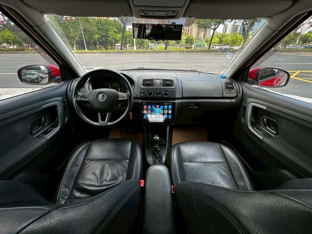 ✨2014年 SKODA FABIA 1.2✨省油省稅金✨ISOFIX✨後座分離倒覆✨里程保證✨實車實價  第13張相片