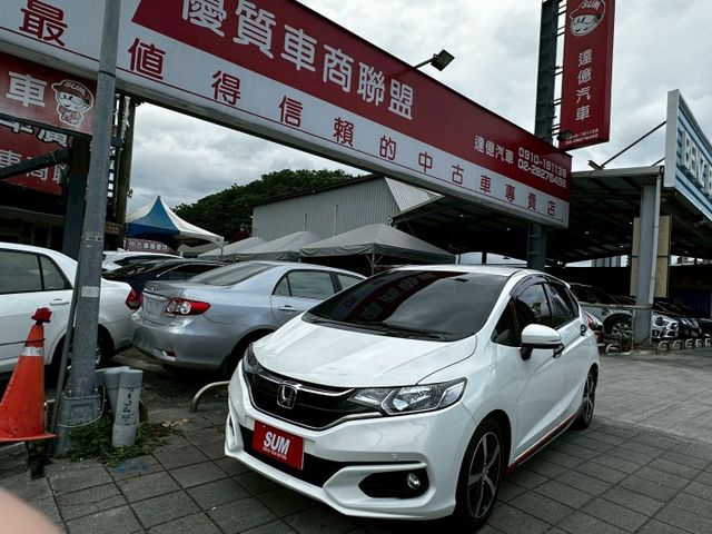 ✨2018年 HONDA FIT 1.5 S版✨恆溫空調✨倒車顯影✨IKEY✨方向盤快控鍵✨換檔撥片✨里程保證✨實車實價  第1張相片