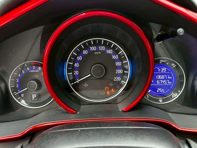 ✨2018年 HONDA FIT 1.5 S版✨恆溫空調✨倒車顯影✨IKEY✨方向盤快控鍵✨換檔撥片✨里程保證✨實車實價  第19張相片