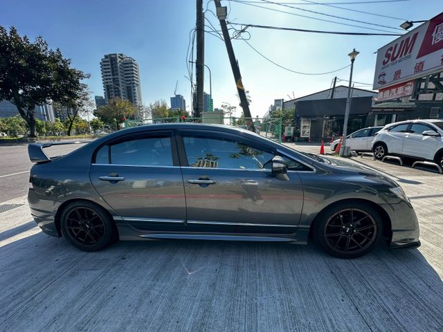 CIVIC  第8張相片