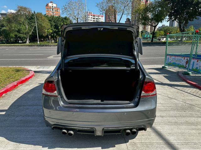 CIVIC  第9張相片