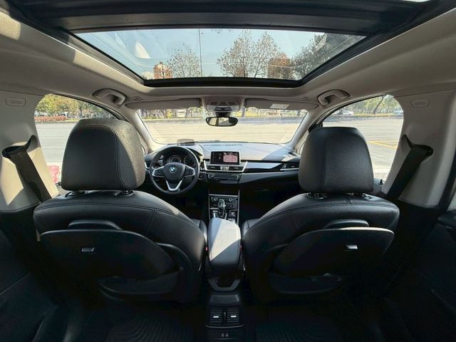 2 SERIES ACTIVE TOURER  第9張相片