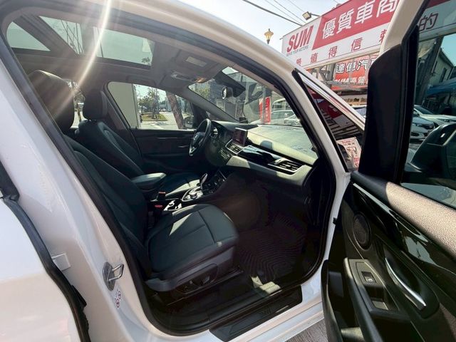 2 SERIES ACTIVE TOURER  第14張相片