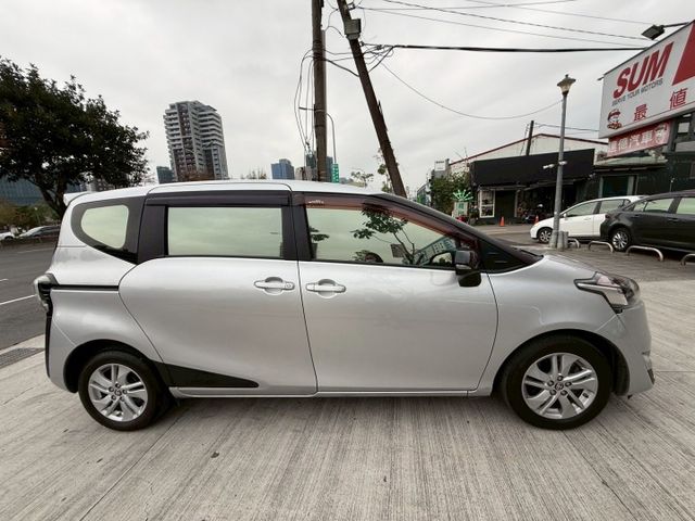 SIENTA  第8張相片