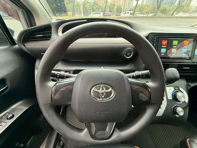 SIENTA  第17張相片