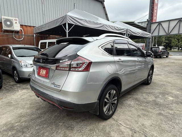✨限時特價中✨2016年 LUXGE U6 1.8 魅力型✨僅跑6.2萬✨環景影像系統✨免鑰匙✨定速✨換檔撥片  第6張相片