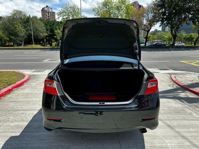 ✨2013年 TOYOTA CAMRY 油電✨恆溫空調✨I-KEY✨定速✨里程保證✨實車實價  第9張相片