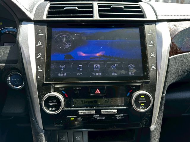 ✨2013年 TOYOTA CAMRY 油電✨恆溫空調✨I-KEY✨定速✨里程保證✨實車實價  第15張相片