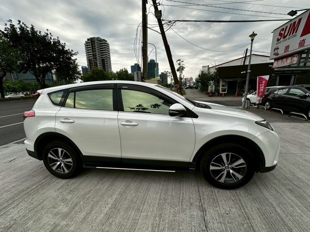 ✨2016年 TOYOTA RAV4 2.0 豪華版✨恆溫空調✨倒車顯影✨I-KEY✨駕駛座電動椅✨里程保證✨實車實價  第8張相片