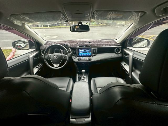 ✨2016年 TOYOTA RAV4 2.0 豪華版✨恆溫空調✨倒車顯影✨I-KEY✨駕駛座電動椅✨里程保證✨實車實價  第9張相片