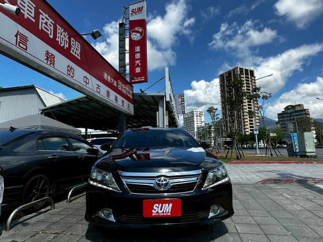 ✨2013年 TOYOTA CAMRY 油電✨恆溫空調✨I-KEY✨定速✨里程保證✨實車實價  第2張相片