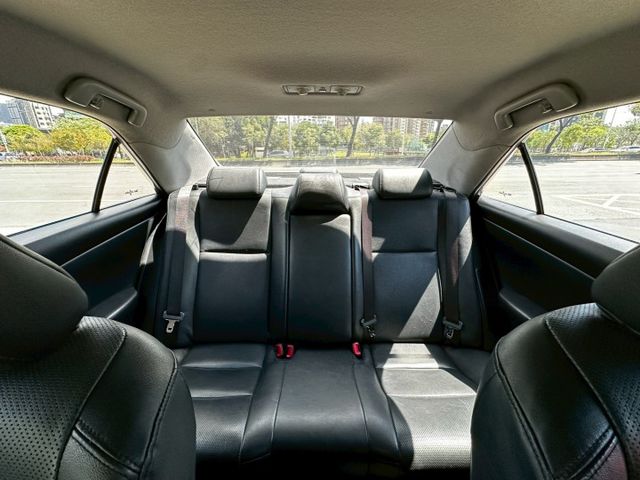 ✨2013年 TOYOTA CAMRY 油電✨恆溫空調✨I-KEY✨定速✨里程保證✨實車實價  第11張相片