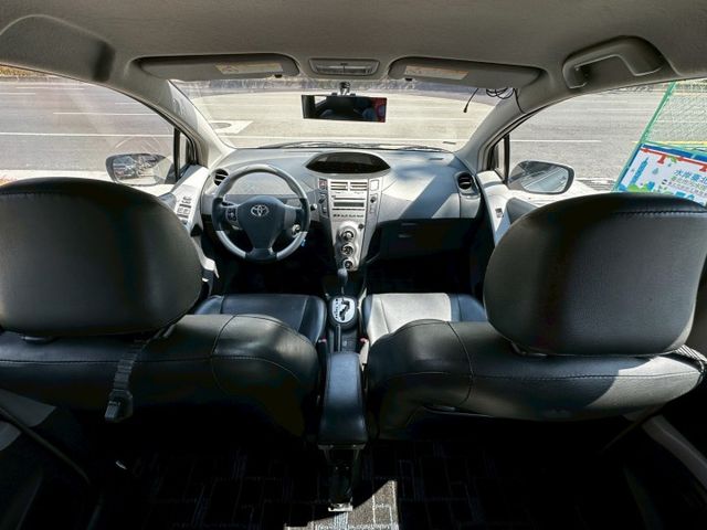 YARIS  第9張相片