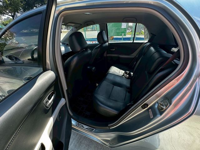 YARIS  第12張相片