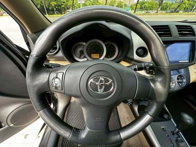 RAV4  第14張相片
