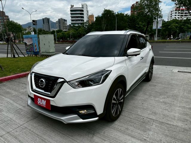 KICKS  第17張相片