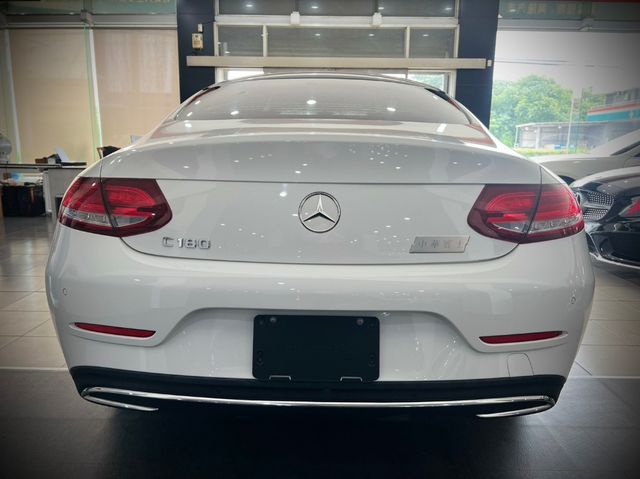 M-BENZ賓士 C180  第2張相片