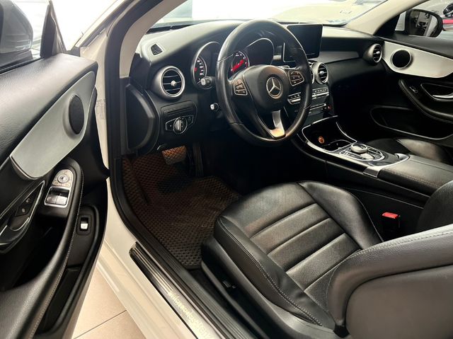 M-BENZ賓士 C180  第19張相片