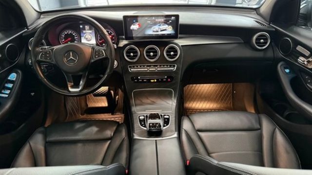 M-BENZ賓士 GLC300 AMG COUPE  第17張相片