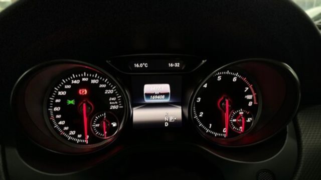 M-BENZ賓士 GLA180  第3張相片