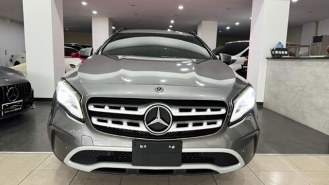 M-BENZ賓士 GLA180  第14張相片
