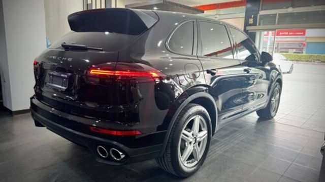 PORSCHE保時捷 CAYENNE  第3張相片