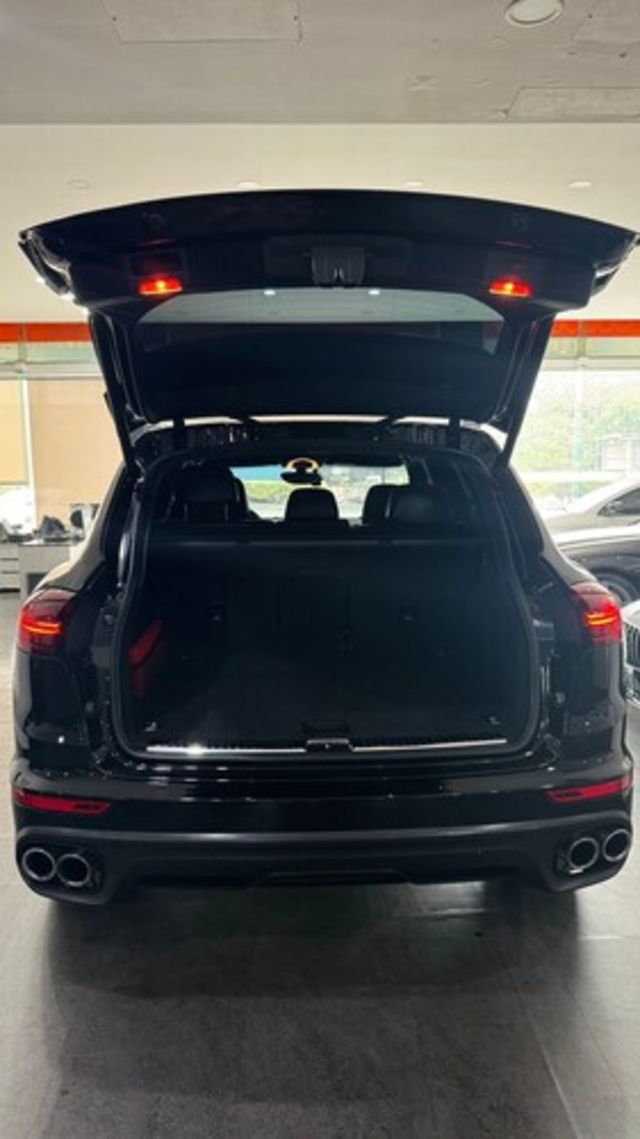 PORSCHE保時捷 CAYENNE  第8張相片
