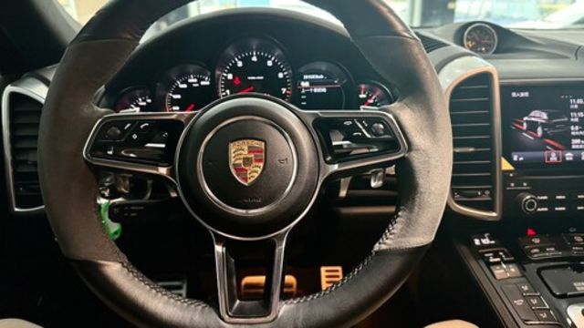 PORSCHE保時捷 CAYENNE  第16張相片
