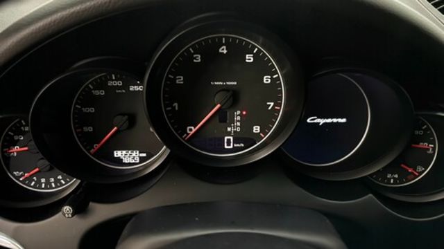 PORSCHE保時捷 CAYENNE  第18張相片