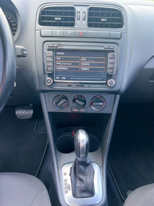 VOLKSWAGEN福斯 POLO  第4張相片