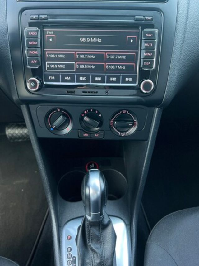 VOLKSWAGEN福斯 POLO  第9張相片