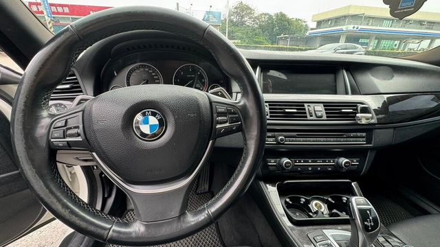 BMW寶馬 520D  第12張相片