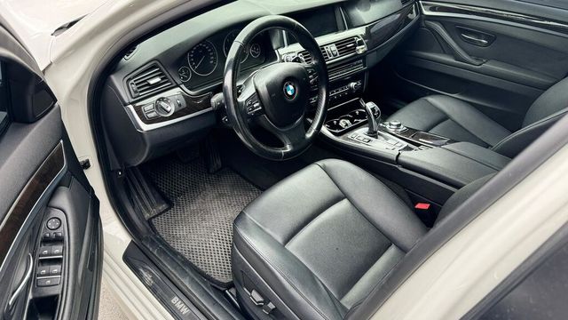 BMW寶馬 520D  第14張相片