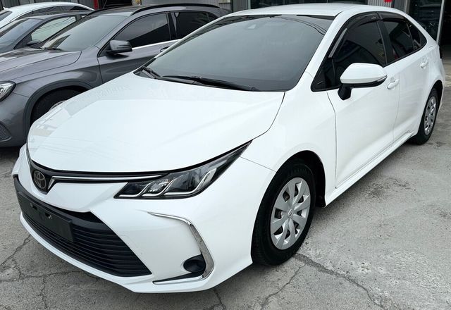 TOYOTA豐田 ALTIS  第1張相片