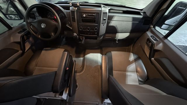 VOLKSWAGEN福斯 CRAFTER  第3張相片