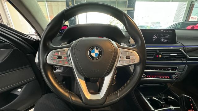 BMW寶馬 740LI  第4張相片