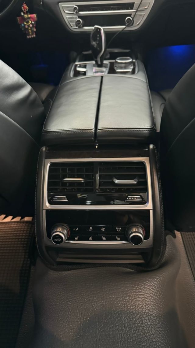 BMW寶馬 740LI  第5張相片