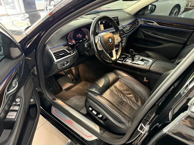 BMW寶馬 740LI  第9張相片